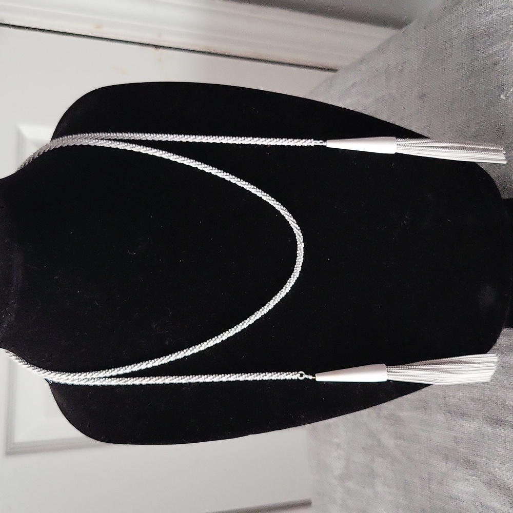Kendra Scott "Phara" Lariat Tassel Necklace in Matte White